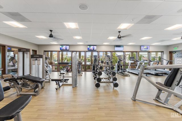 13702 Pemberley Passage Avenue, Bakersfield, CA 93311