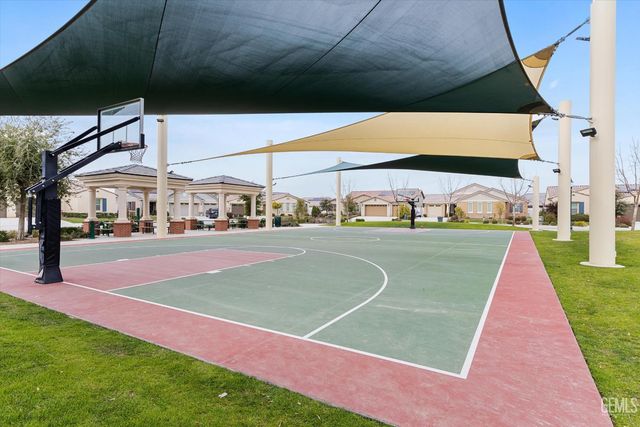 13702 Pemberley Passage Avenue, Bakersfield, CA 93311