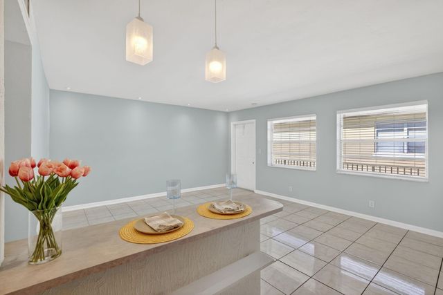 4051 NE 13th Avenue 77-3, Fort Lauderdale, FL 33334