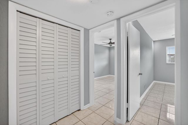 4051 NE 13th Avenue 77-3, Fort Lauderdale, FL 33334