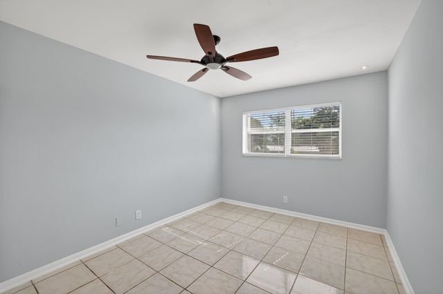 4051 NE 13th Avenue 77-3, Fort Lauderdale, FL 33334