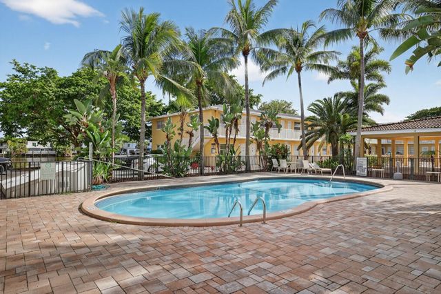 4051 NE 13th Avenue 77-3, Fort Lauderdale, FL 33334