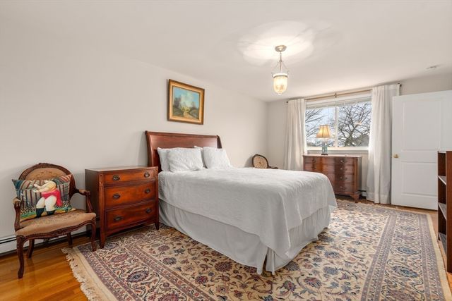 10 Chester St 7, Cambridge, MA 02140