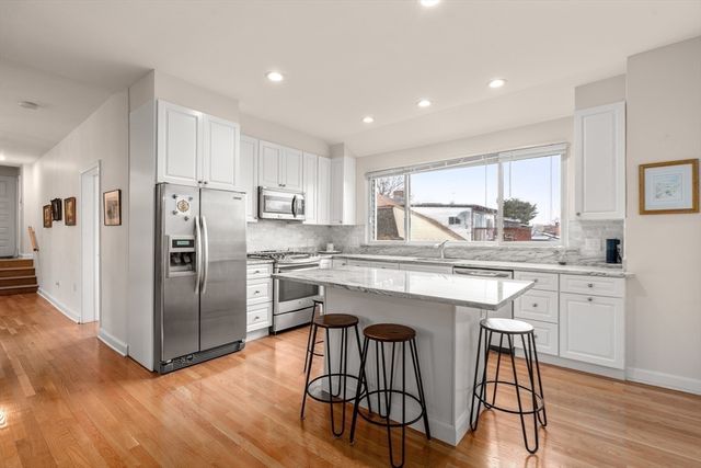 10 Chester St 7, Cambridge, MA 02140