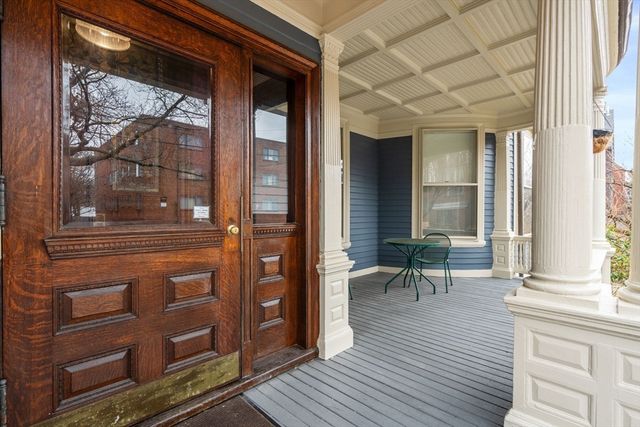 10 Chester St 7, Cambridge, MA 02140