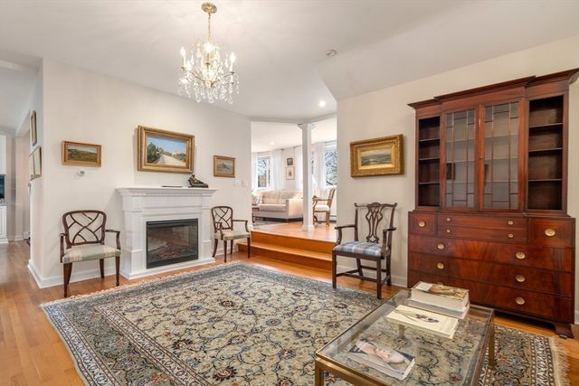 10 Chester St 7, Cambridge, MA 02140