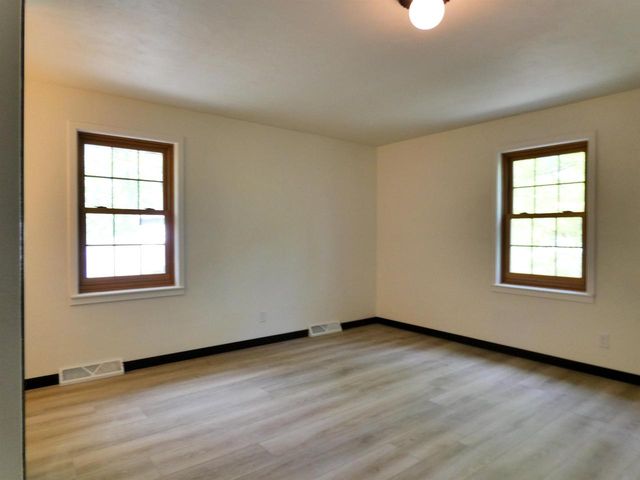455 BIALOZYNSKI ROAD, Pulaski, WI 54162