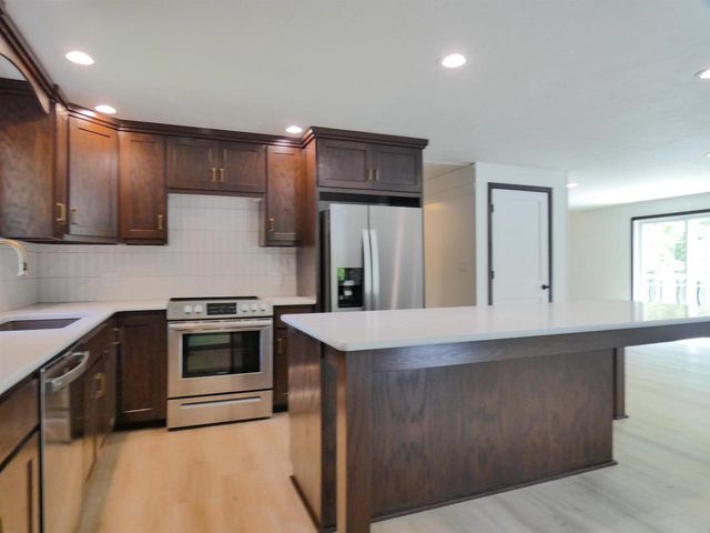455 BIALOZYNSKI ROAD, Pulaski, WI 54162