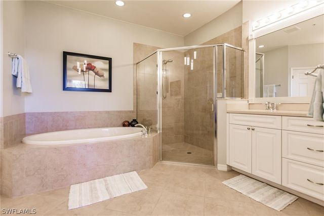 16571 Goldenrod LN 102, Alva, FL 33920