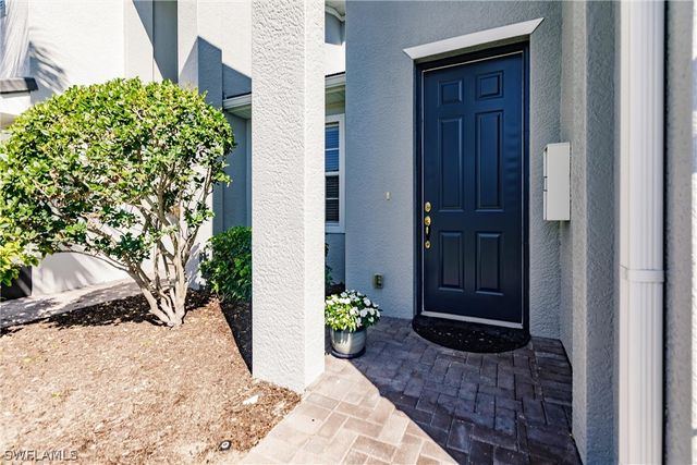 16571 Goldenrod LN 102, Alva, FL 33920