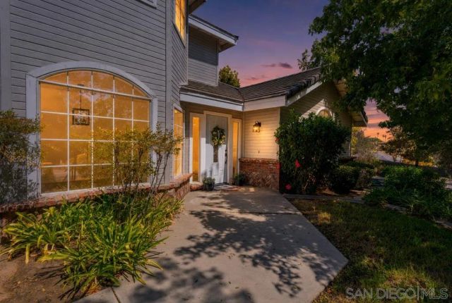 1474 Via Encinos, Fallbrook, CA 92028
