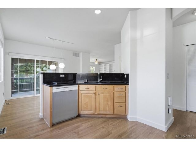 8948 Fox Dr 4-104, Denver, CO 80260