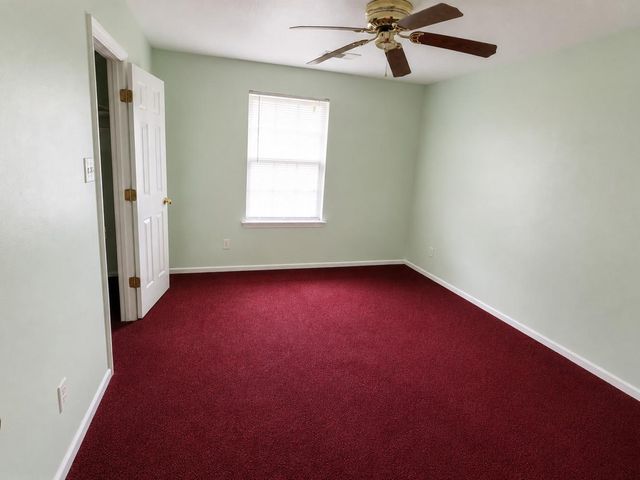 1801 Coe Road, Pinehurst, TX 77362