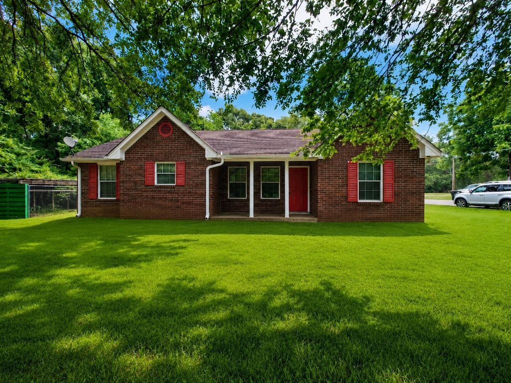 1801 Coe Road, Pinehurst, TX 77362