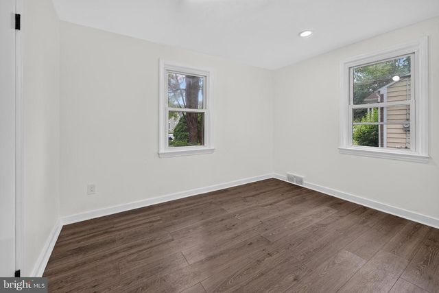 10 BERGEN AVE, Voorhees, NJ 08043