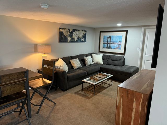 1811 Fareham RD, Roanoke, VA 24015