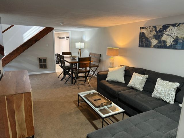 1811 Fareham RD, Roanoke, VA 24015