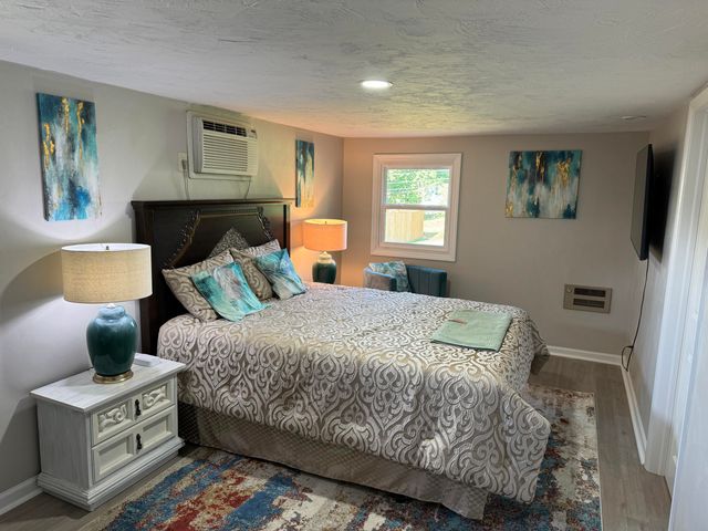 1811 Fareham RD, Roanoke, VA 24015