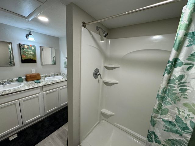 1811 Fareham RD, Roanoke, VA 24015