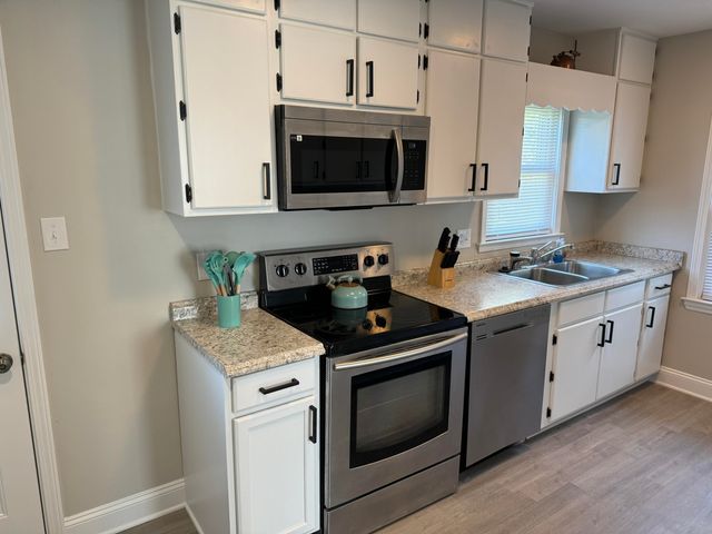 1811 Fareham RD, Roanoke, VA 24015