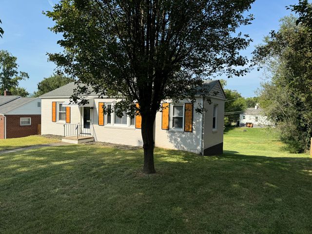 1811 Fareham RD, Roanoke, VA 24015