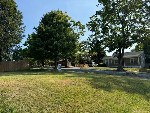 1811 Fareham RD, Roanoke, VA 24015
