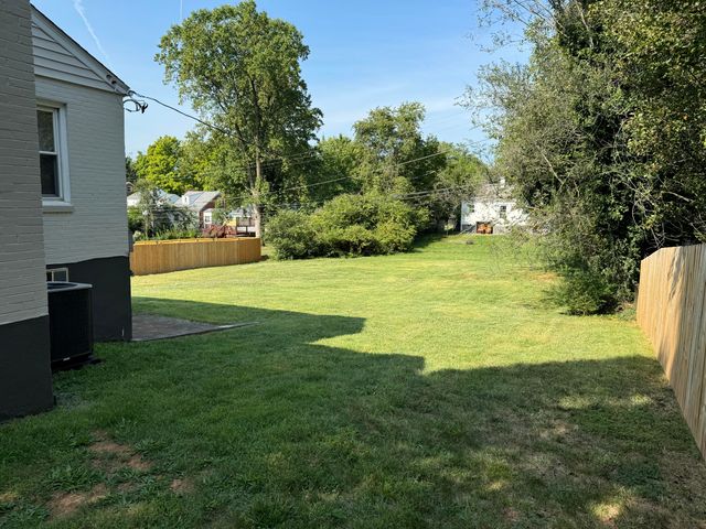 1811 Fareham RD, Roanoke, VA 24015