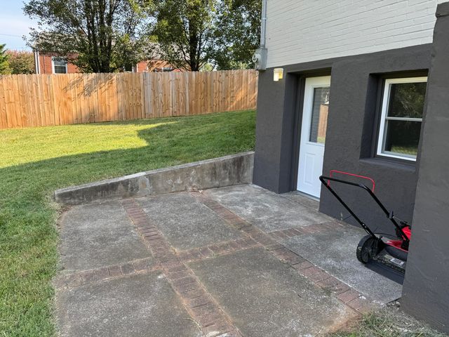 1811 Fareham RD, Roanoke, VA 24015