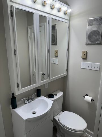 1811 Fareham RD, Roanoke, VA 24015