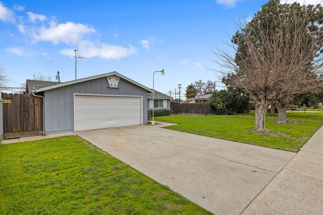 1508 Claire Avenue, Corcoran, CA 93212