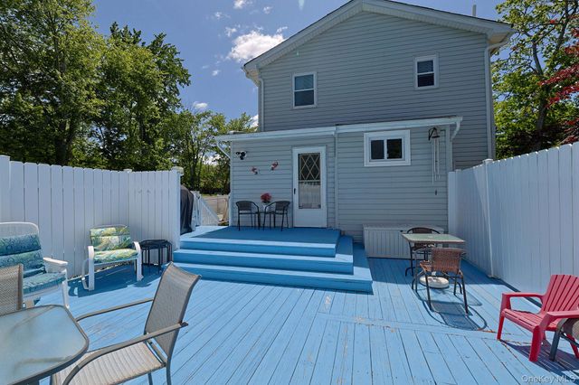 18 Sunset Trail, Pine Bush, NY 12566