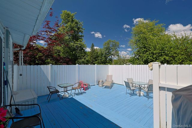 18 Sunset Trail, Pine Bush, NY 12566