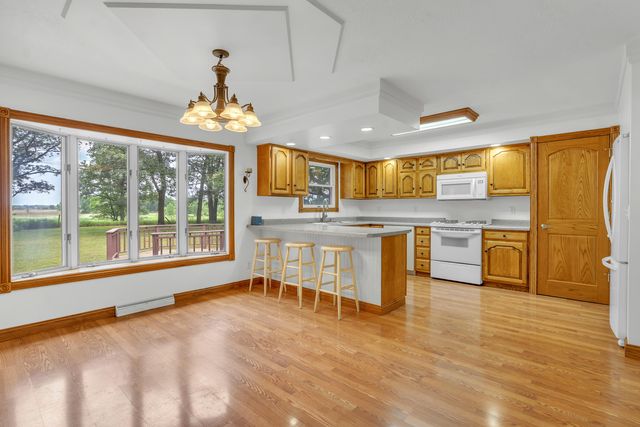 1809 W 900 N, Wheatfield, IN 46392