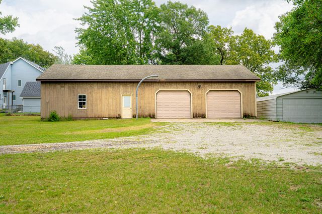 1809 W 900 N, Wheatfield, IN 46392