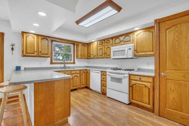 1809 W 900 N, Wheatfield, IN 46392