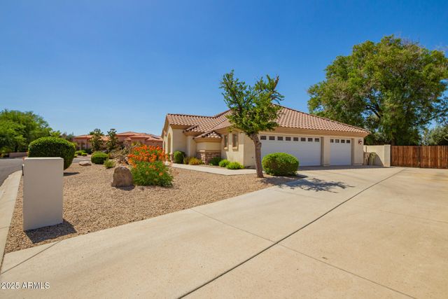5534 W Riviera Drive, Glendale, AZ 85304