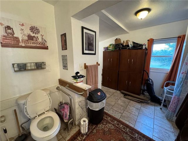 308 South 27th Street, Lexington, MO 64067