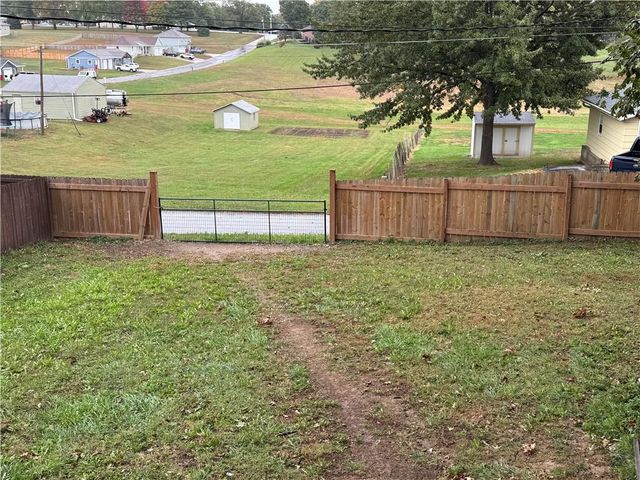 308 South 27th Street, Lexington, MO 64067