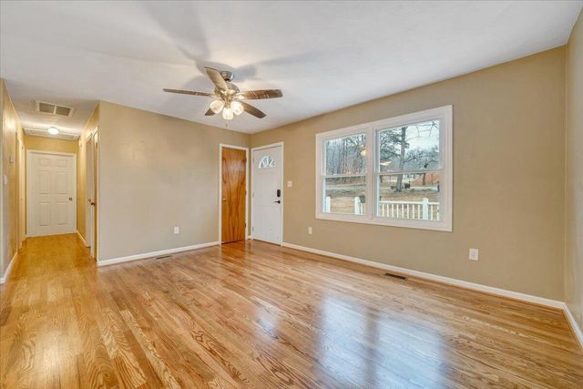 5146 Keffer RD, Catawba, VA 24070