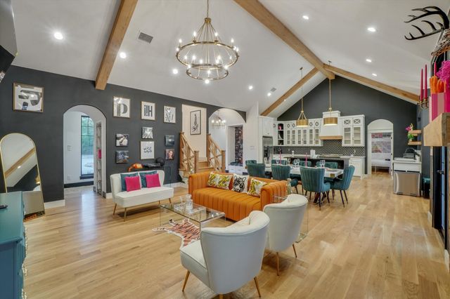 371 S Ring Road, Waxahachie, TX 75165