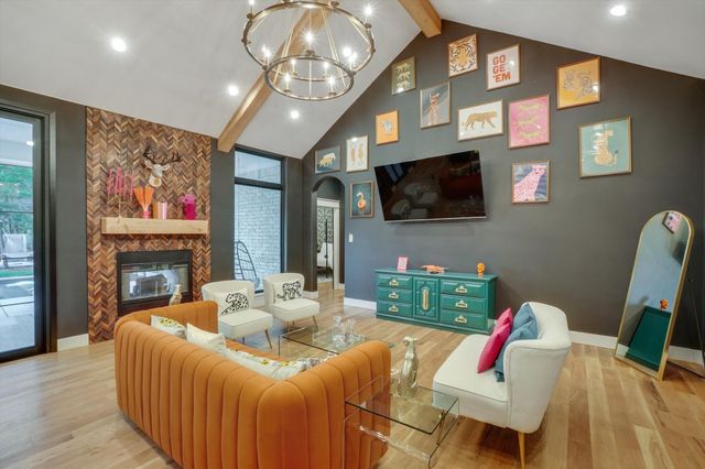 371 S Ring Road, Waxahachie, TX 75165