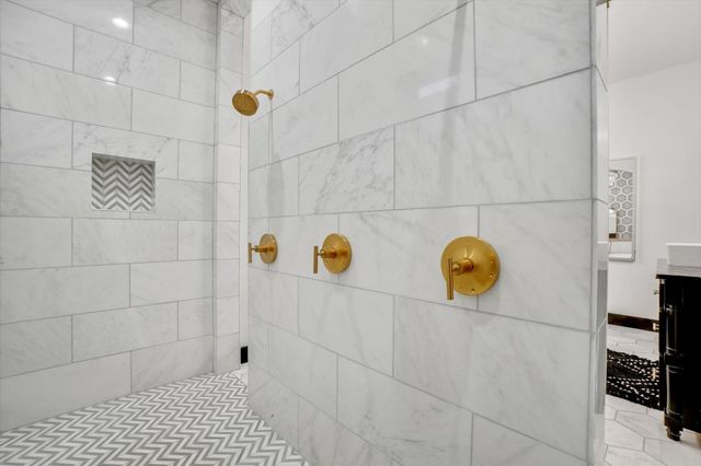 371 S Ring Road, Waxahachie, TX 75165