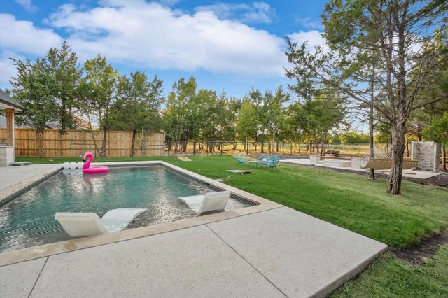 371 S Ring Road, Waxahachie, TX 75165