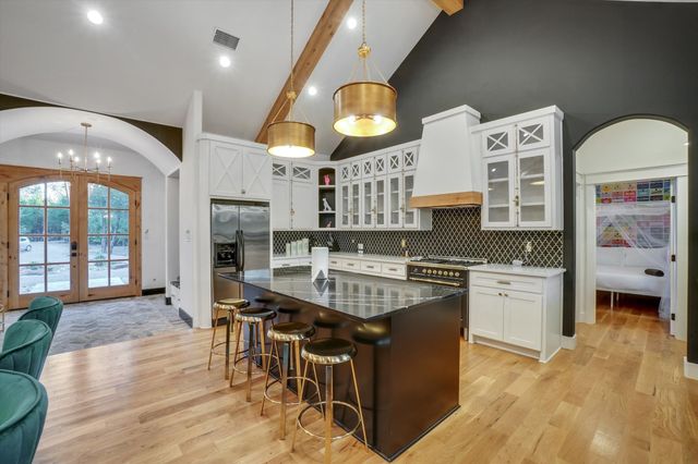 371 S Ring Road, Waxahachie, TX 75165