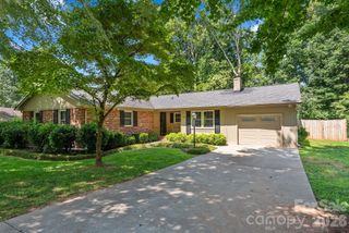 138 Castlerock Drive, Asheville, NC 28806