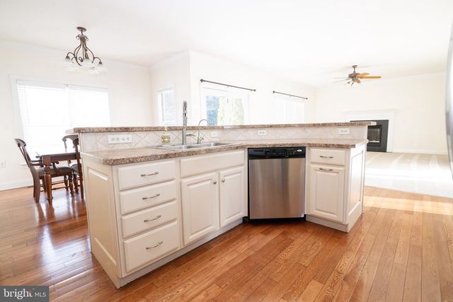 1107 KENT DRIVE DR, Mechanicsburg, PA 17050