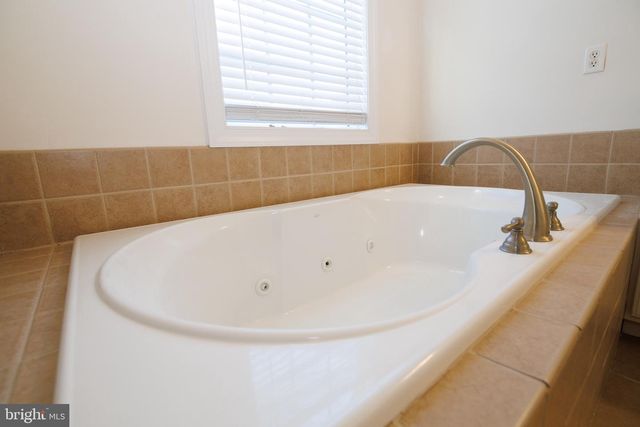 1107 KENT DRIVE DR, Mechanicsburg, PA 17050