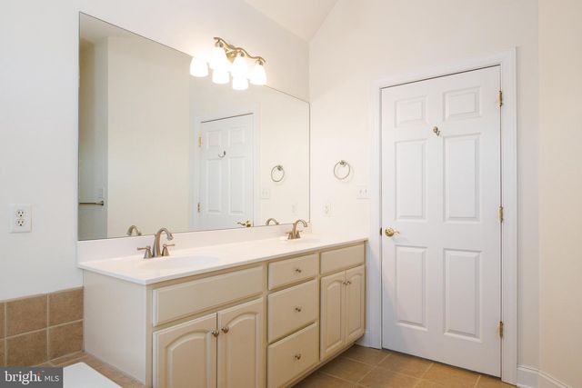 1107 KENT DRIVE DR, Mechanicsburg, PA 17050