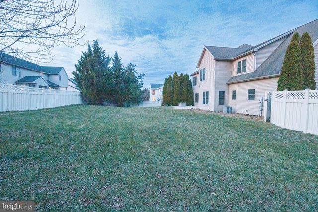 1107 KENT DRIVE DR, Mechanicsburg, PA 17050