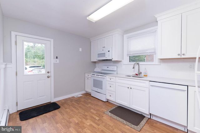 1569 COUNTY LINE RD, Bryn Mawr, PA 19010